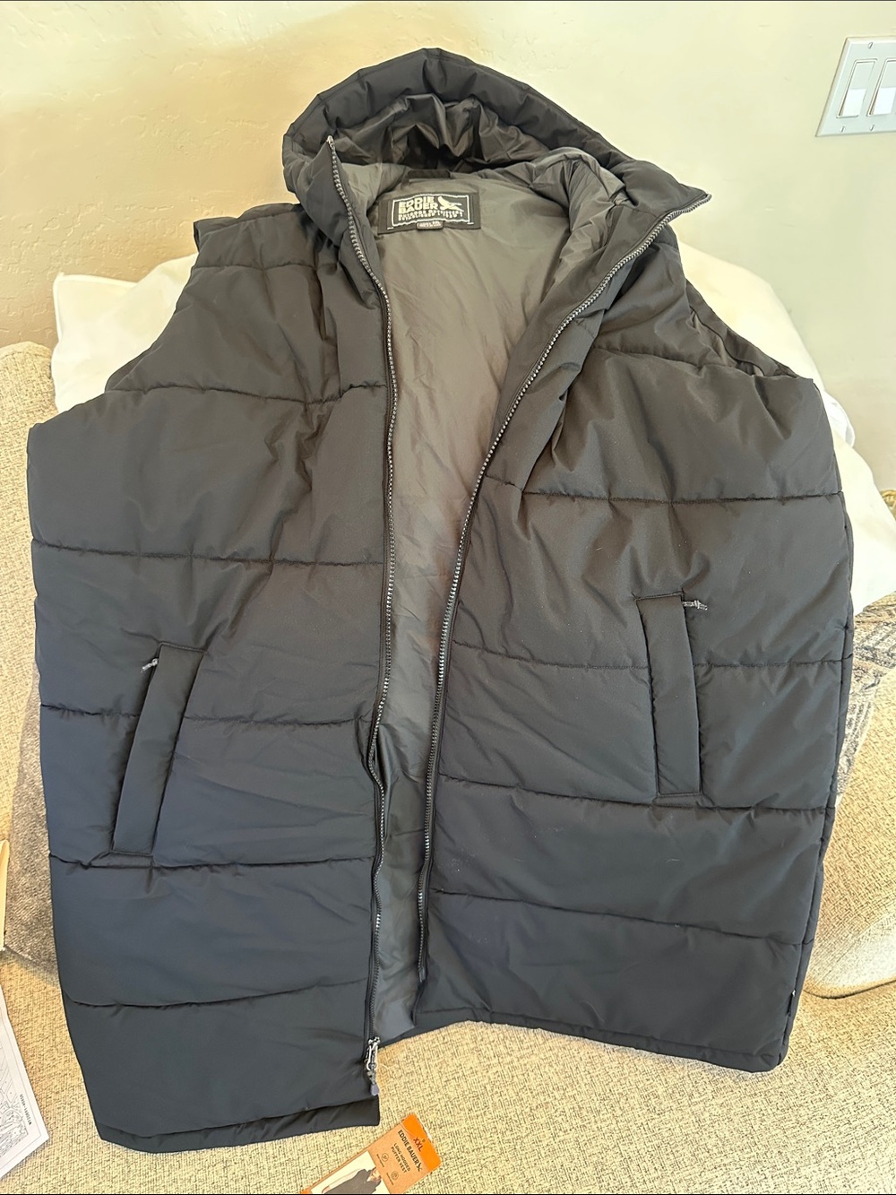 Eddie Bauer puffer vest NWT XXL